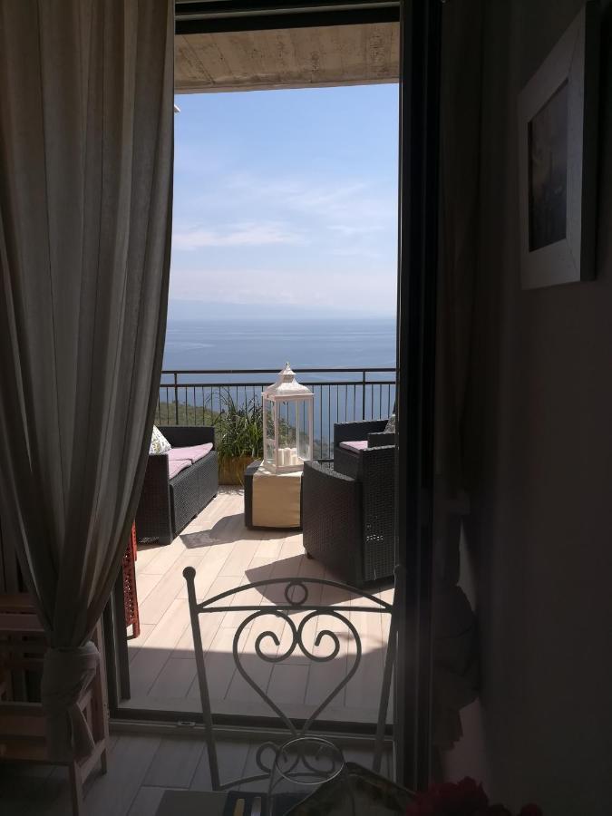 Al Bajah Loft Monovano Con Requisiti Hotel Taormina Exterior photo